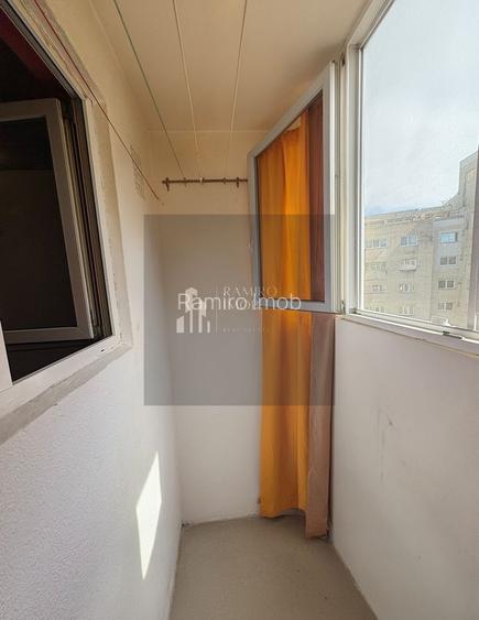 2 camere decomandat 3 minute METROU  Aparatorii Patriei - 2