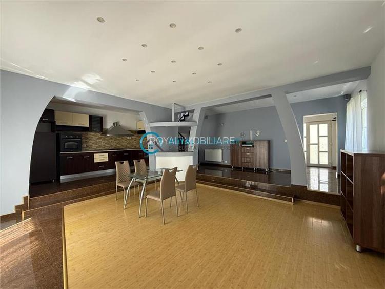Royal Imobiliare - Inchiriere Vila zona Bucov cartier Mica Roma - 3