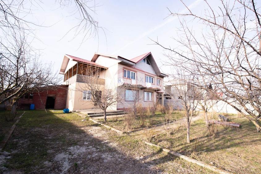 Casa individuala cu 6 camere de vanzare Singureni - 35