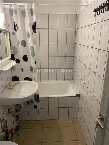 Decomandat, mobilat si utilat linga Piata Doina - 9