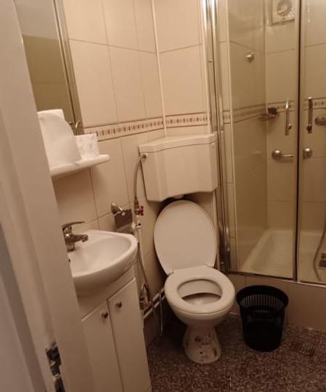 Închiriere Apartament 5 camere în Universitate - zona Ultracentrala
