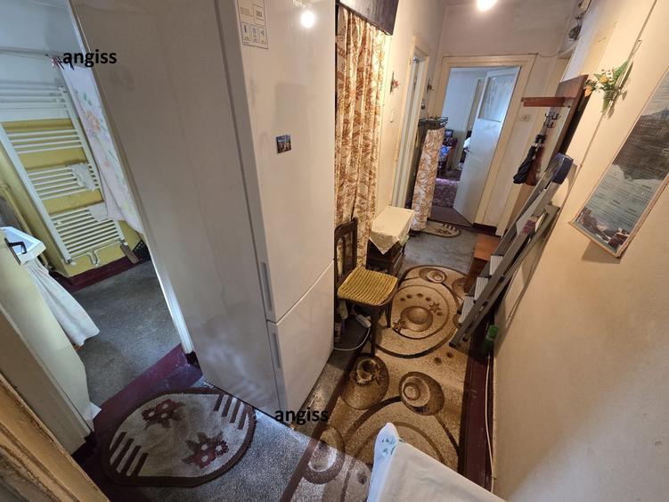 Apartament 3 camere str Isaccei PARTER INALT