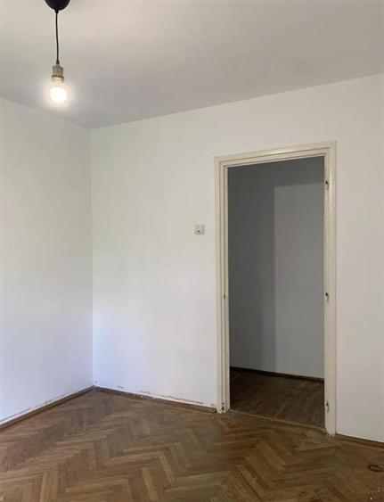 Vanzare Apartament 3 Camere Semidecomandat Berceni-Al.Niculitel