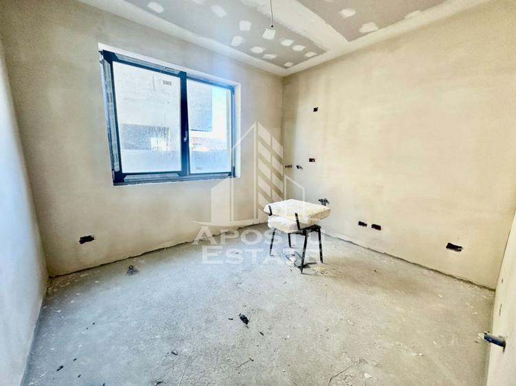 Apartament cu 2 camere, gradina, bucatarie inchisa, in Giroc