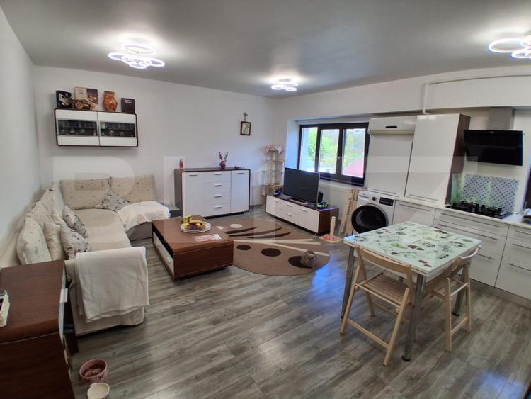 Apartament 3 camere, 70 mp, zona Păcurari