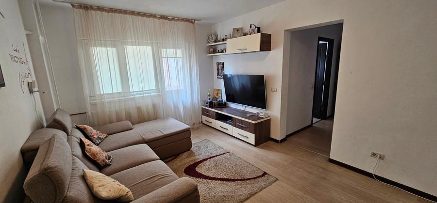 Închiriere- 4 camere - Stefan cel Mare - Lizeanu