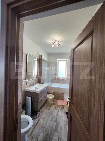 Apartament mobilat utilat, 3 camere, 2 bai, 2 parcari, zona Terra - 6