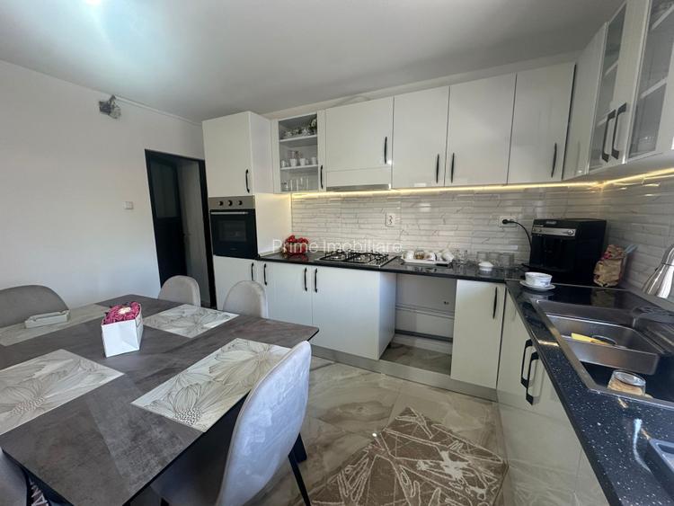 Casa Individuală 5 camere, 210 mp utili| teren 451 mp| zona Cugir - 8