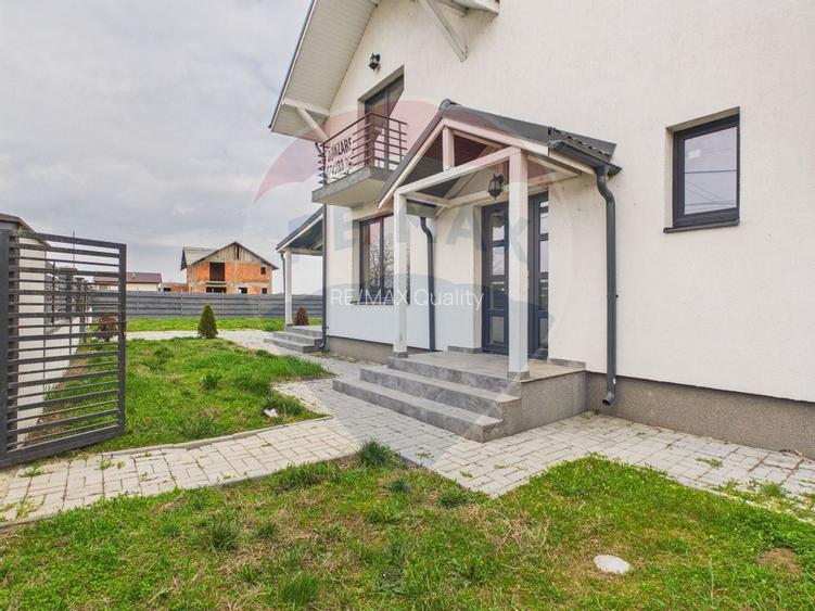 Vila moderna 5 camere P+1 de vanzare in Crevedia - 2