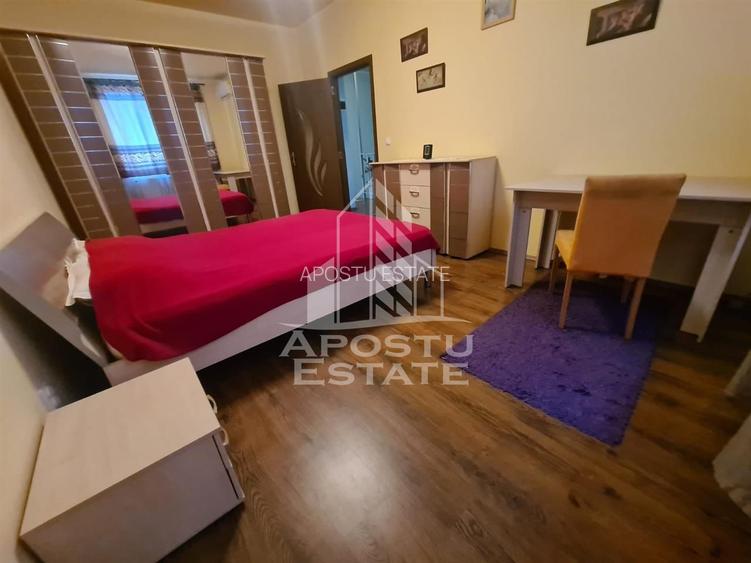 Casa, 4 camere,  3 locuri de parcare, zona Sagului - 4