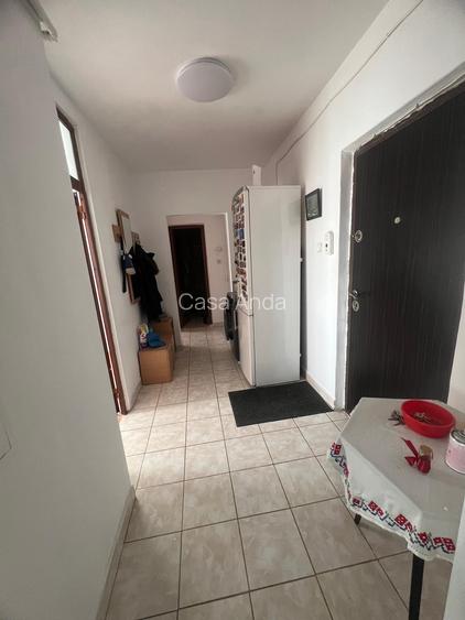 DE VANZARE !  2 camere decomandat et 8  pret 67.000 Euro - 4