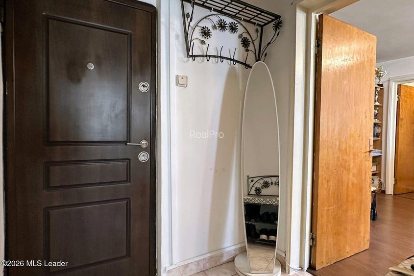 Obor langa metrou, 3 camere 77.35 mp total, anvelopat, creditabil - 10