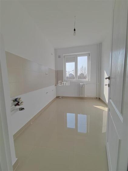 Apartament 2 camere etaj 2/4 - Metrou 1 Decembrie - Titan - 4