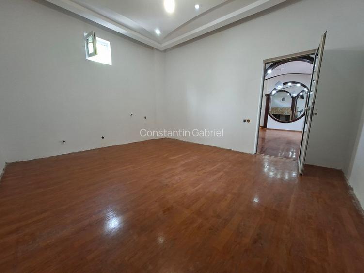 Piata Unirii, Calea Calarasilor, Hala Traian, PROPRIETAR, vand casa P+M, 4 cam. - 7