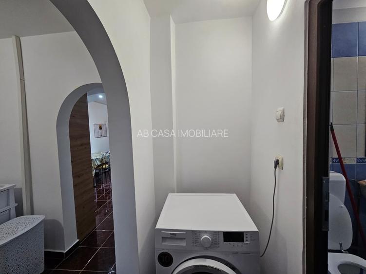 Apartament 3 camere, decomandat, etajul 4 din 4, cu pod, Girocului, comision 0% - 8