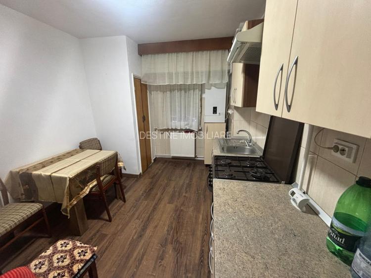 Apartament cu 3 camere, suprafata generoasa de 74 mp, la baza Colinei  - 8