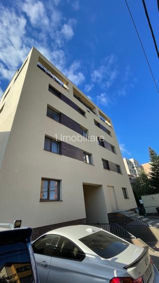 Spatiu comercial cu multiple destinatii parter bloc - 5
