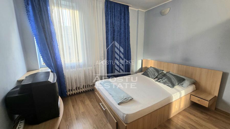 Apartament cu 4 camere si 2 bai, bloc cu lift, zona Circumvalatiunii - 2