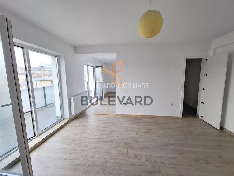 Spatiu de birou 62.5 mp + terasa 32 mp, parcare - 8