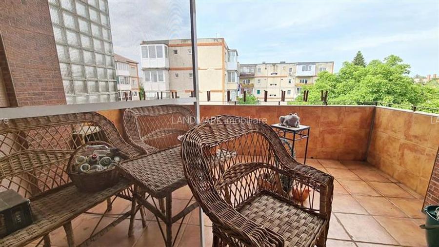Apartament in asociatie, renovat, 6 cam 2 nivele cu garaj Elisabetin - 7