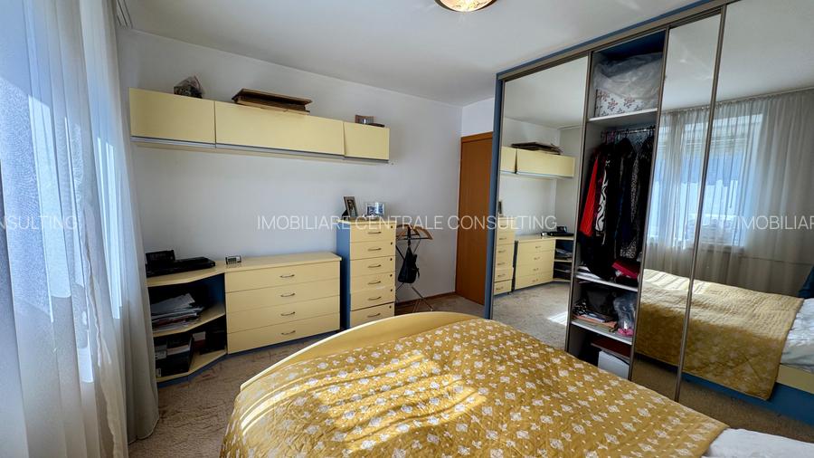 Vis avis cladire CEC, bloc 1980, unic, f. rar in piata - 13