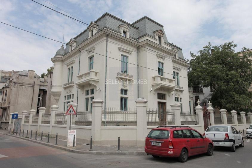 Vila istorica de vanzare in zona *Unirii* | 21 camere | curte, garaj - 59