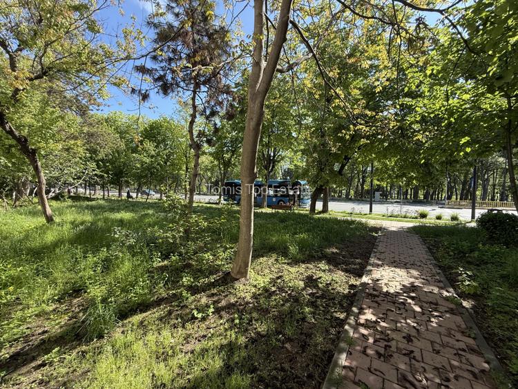 Apartament de vânzare cu 4 camere in Tomis Nord, Vedere parc, etaj 1 - 19