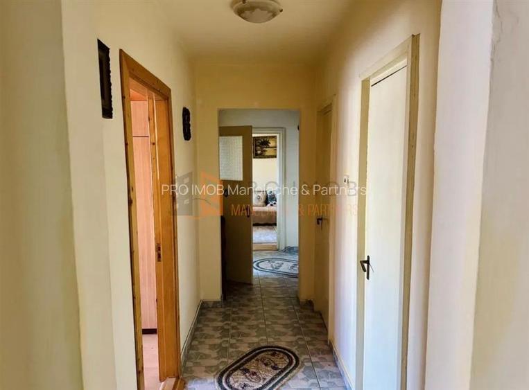 Apartament 3 camere cf 1 decomandat zona Micro 14 - 8