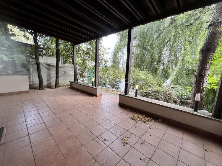 VILA CU 5 CAMERE LA INCHIRIERE PE MALUL LACULUI STRAULESTI - 6