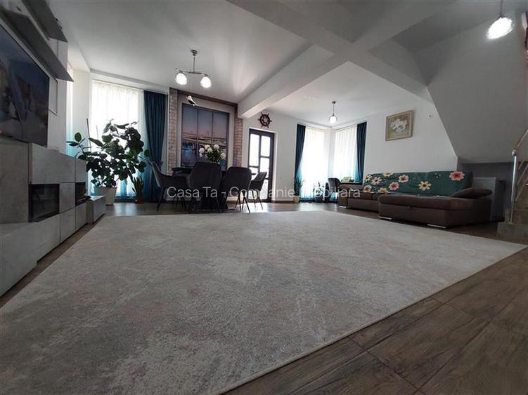 Vila deosebita pe Soseaua Rediu vis-a-vis de lac - 22