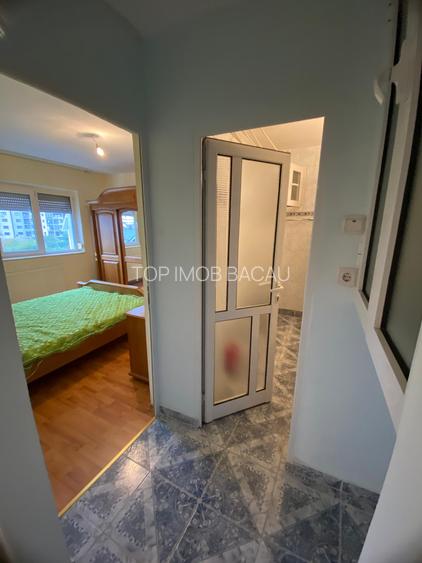 2 decomandate ETAJUL 2, centrala, termopan, izolat,  22 DECEMBRIE - 10