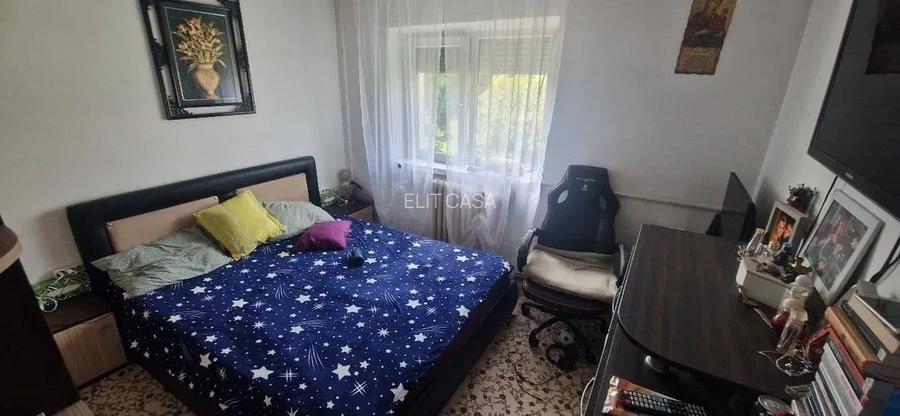 Apartament cu 3 camere decomandat, etaj 3/4, zona Canta - 2