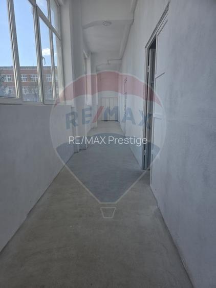 Spațiu 202 mp etaj 3 lift marfa Baicului ideal atelier , sala sport - 4