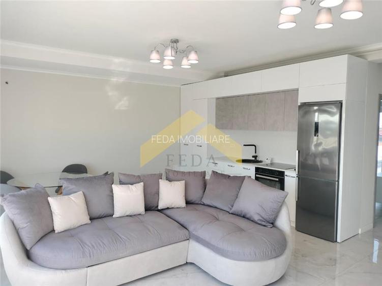 Penthouse 2 camere de inchiriat zona Micalaca - 2