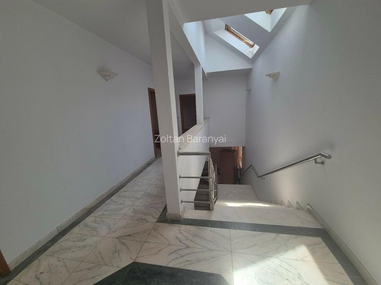 🏡 De Vânzare – Imobil Central, Ideal pentru Investiție! - 9
