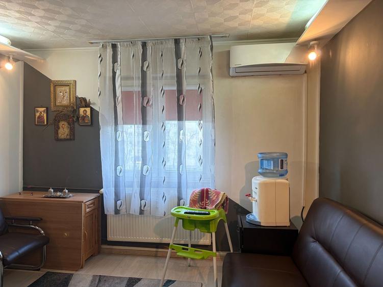 Apartament spatios cu trei camere, Brancoveanu, 80.000€ negociabil - 2