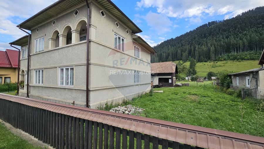 Casa 225 mp, teren intravilan 4822 mp C. Moldovenesc, Suceava - 16