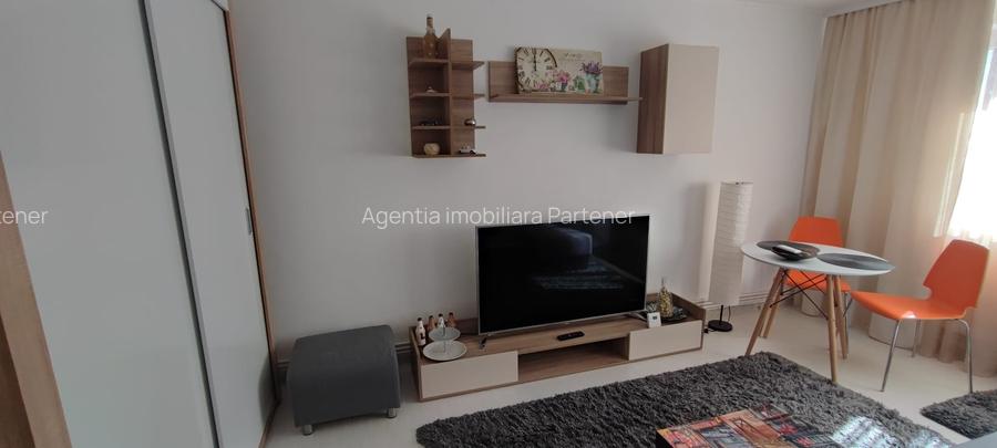 Garsonieră Gavana 2 , RENOVATĂ / Centrală , mobilată / utilată ! - 3