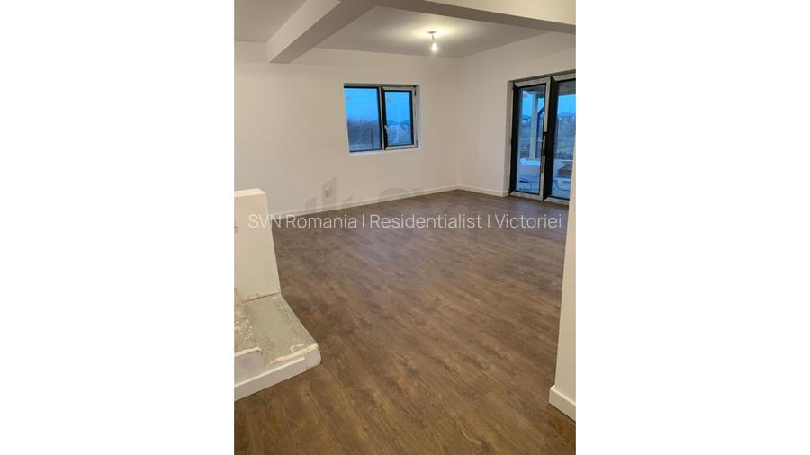 REV2005495 Casa cu teren in centru Sabareni - 11