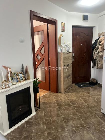 Apartament 2 camere  decomandat , zona  Cetate , mobilat - 3