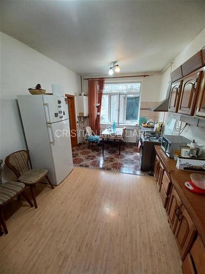 Vila P+2 Centru Vechi 286mpconstruiti din caramida cu 350mp teren - 14