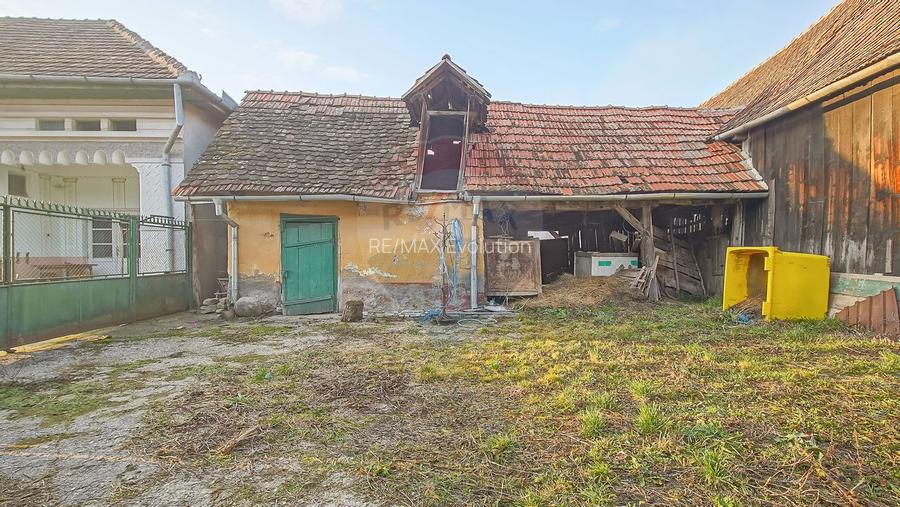 Comision 0%! 2 case Cincu, teren 2134mp, sura & curte libera - 47