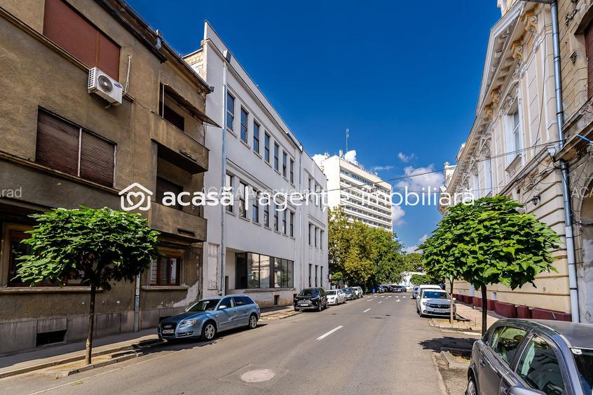 Clădire ultracentrală de vânzare Bulevardul Decebal Comision 0 - 2