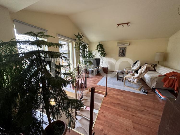 Casa 2 corpuri P+M si P+1 spatiu comercial 70 mpu la strada 2 garaje - 25