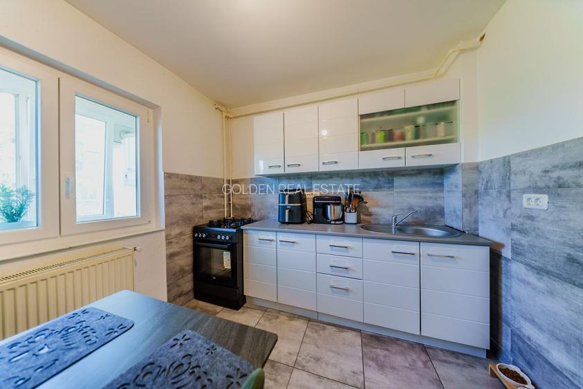 Apartament 2 camere, zona 300, decomandat, etaj 1 - 6