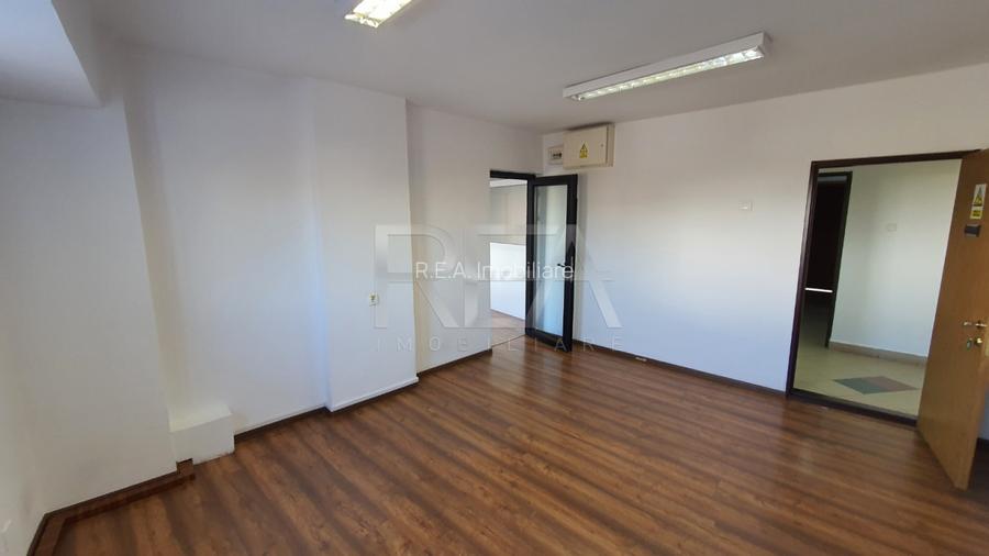 Spatiu de birouri inchiriat | 525 m.p disponibili | Piata Unirii  - 2