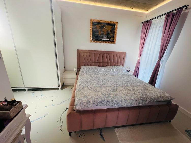 Vila de v&acirc;nzare &icirc;n Palazu Mare - 15