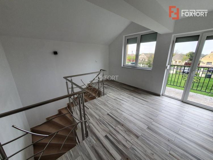 Vila cu 5 camere, 236 mp, teren 5805 mp, gaz, Brestea - Denta  - 5