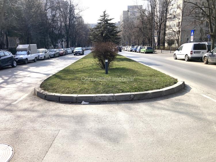 DRUMUL TABEREI - Str. Sibiu - 5 min. pana la Metrou Favorit - Comision 0% - 16