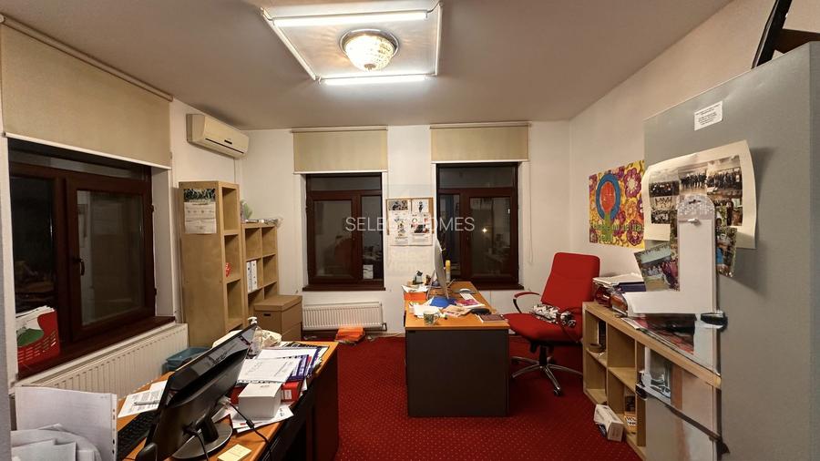 Casa 5 camere de vanzare in zona *Dimitrie Cantemir* - 2